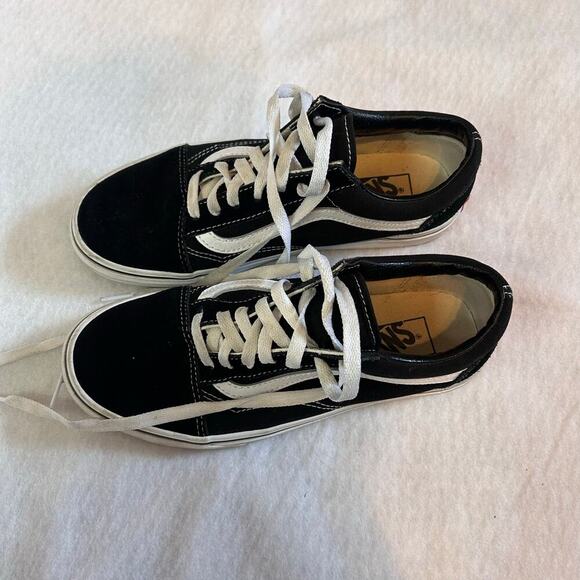 Vans Old Skool Black and White Skate Sneaker size 6/7.5 - Picture 2 of 6